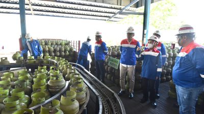 Dirut Pertamina Tak Segan Tindak Tegas Pangkalan LPG Nakal Saat Sidak di Bali