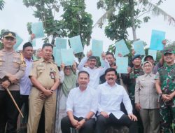 Menteri ATR/BPN, Bagikan 1.000 Buku Sertipikat PTSL ke Masyarakat Kecamatan Pamijahan Bogor