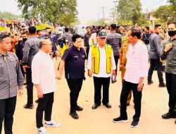 Presiden Joko Widodo Sampaikan Bahwa Pemerintah Pusat akan Segera Membantu Perbaiki Ruas Jalan Rusak di Lampung