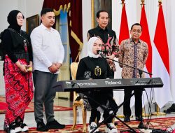 Presiden Jokowi Menyambut Langsung Kedatangan Putri Ariani ke Istana Merdeka