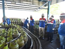 Dirut Pertamina Tak Segan Tindak Tegas Pangkalan LPG Nakal Saat Sidak di Bali