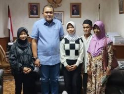 Ketua DPRD kabupaten Bogor, Bantu Dua Siswa yang Putus Sekolah