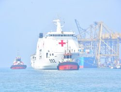 KRI dr.Radjiman Wedyodiningrat 992 Bersiap Angkut Bantuan ke Gaza