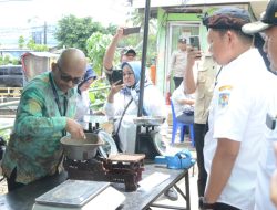 Pj Bupati Bogor, Saksikan Langsung Pelaksanaan Tera Ulang di Pasar Cibinong