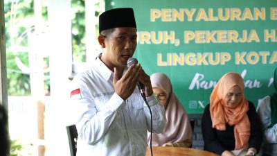 Bersama Baznas, Dedie Rachim Salurkan ZIS ke 400 Mustahik di Lingkup Pemkot