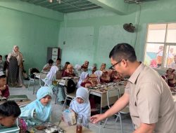 Salurkan MBG, Ketua DPRD Kabupaten Bogor Sastra Winara bersiap Siapkan Generasi Emas 2045